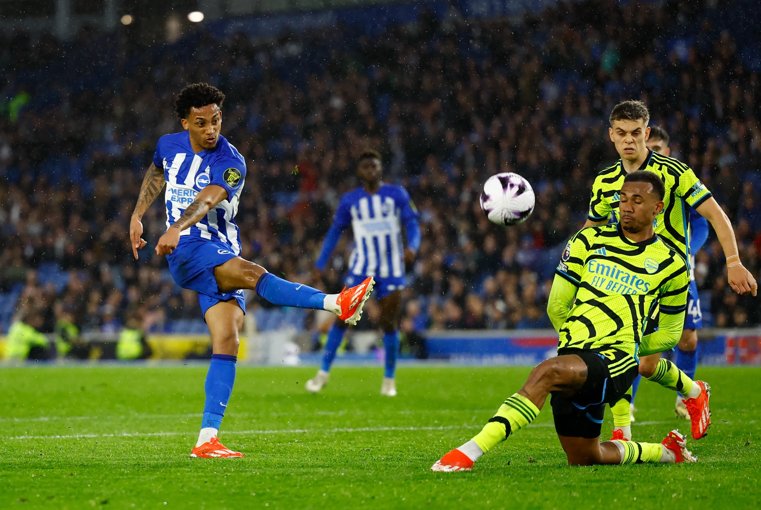 Trận đối đầu đầy kịch tính của Brighton vs Arsenal